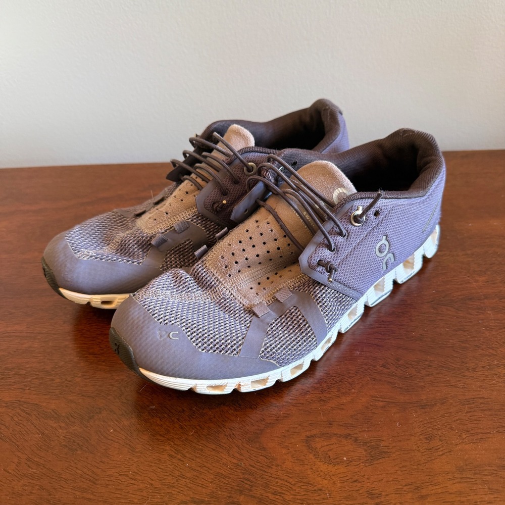 On Cloud Sneakers Women's Size 7.5 Plum